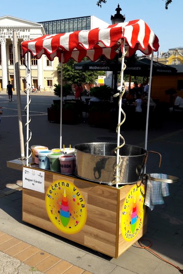 štand,  manifestacija